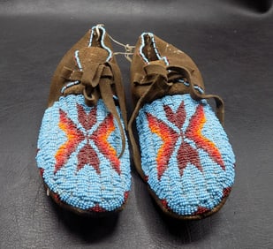 Beautiful vintage Native American Indian beaded moccasins