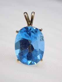 Vintage 10 ct aquamarine 14k gold pendant