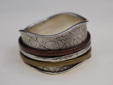 Vintage sterling silver three tone Kensington spinner ring