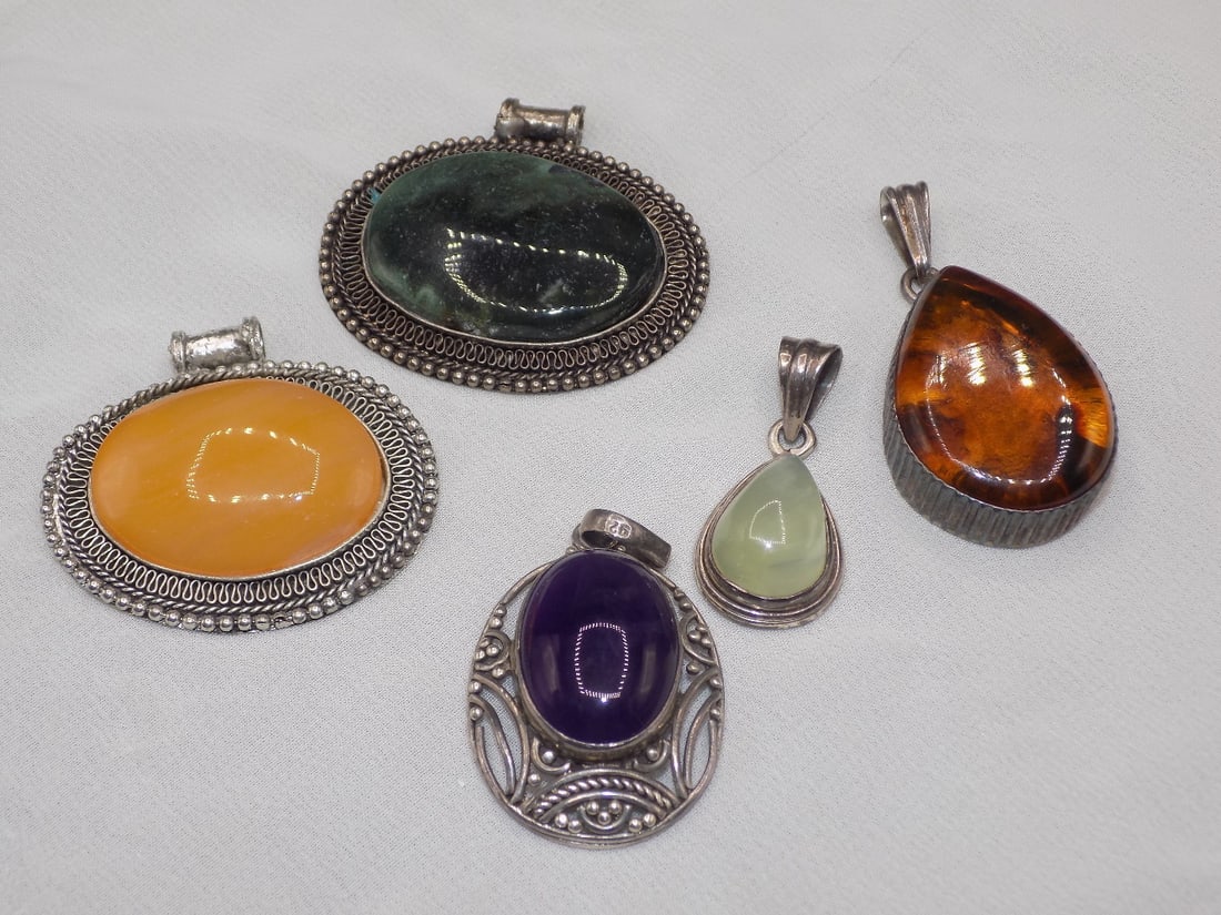 Five sterling silver pendants with semiprecious stones (1 of 5)