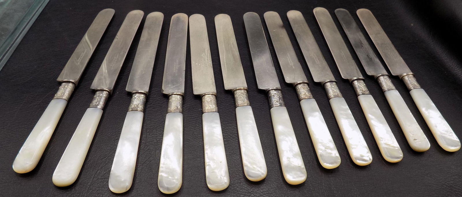 12 vintage Landers frary & clark mother of pearl handle table knives (1 of 5)
