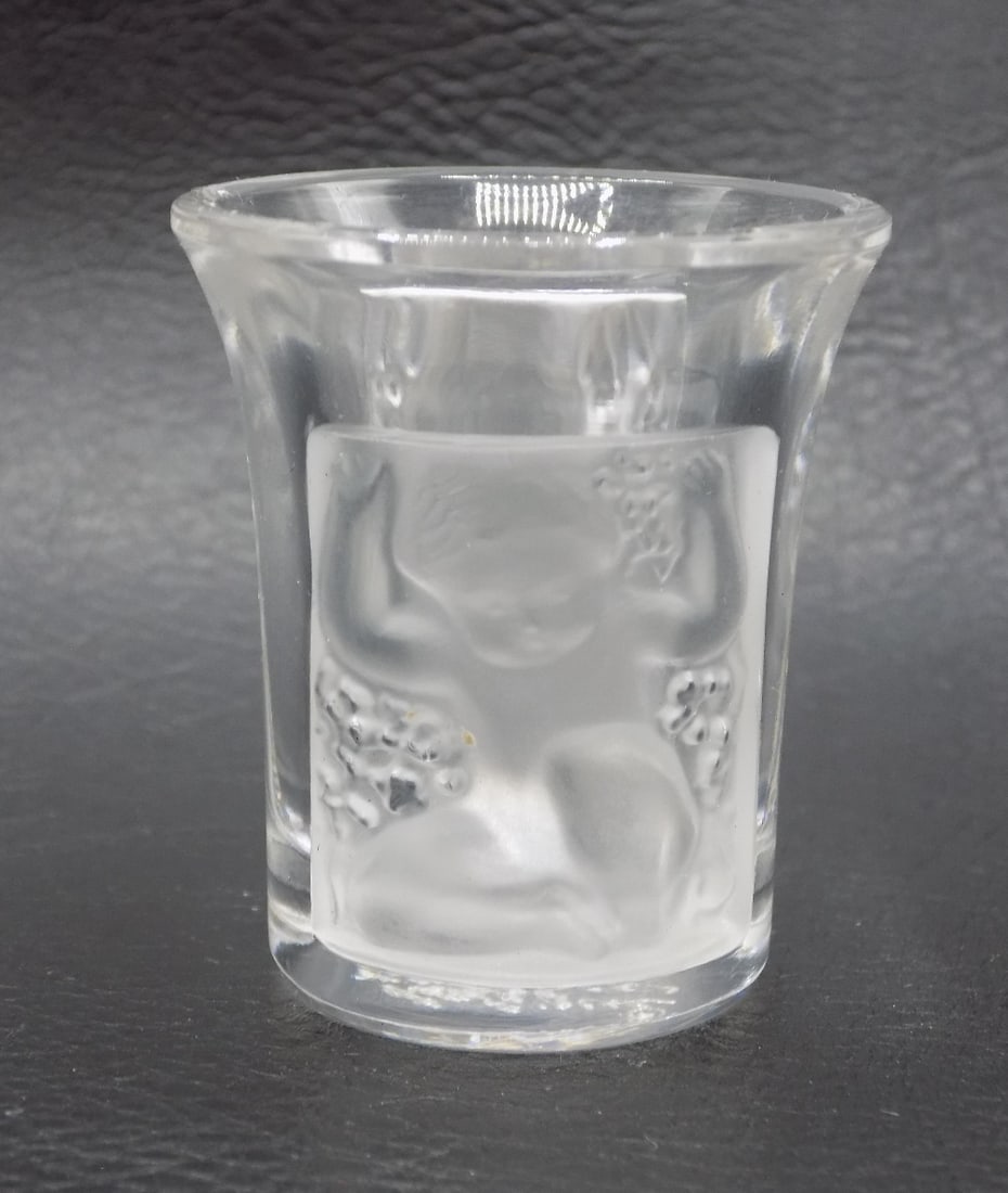 Signed Lalique Les Enfants art glass shot glass (1 of 6)