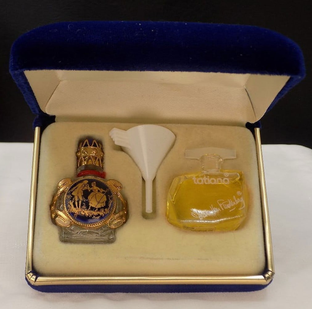 Vintage Fabrique en France perfume bottle with original case: Vintage Fabrique en France perfume bottle with original case. Also has original string tag with price. Has small funnel to refill bottles. Beautiful colors. In very good original as found condition. G