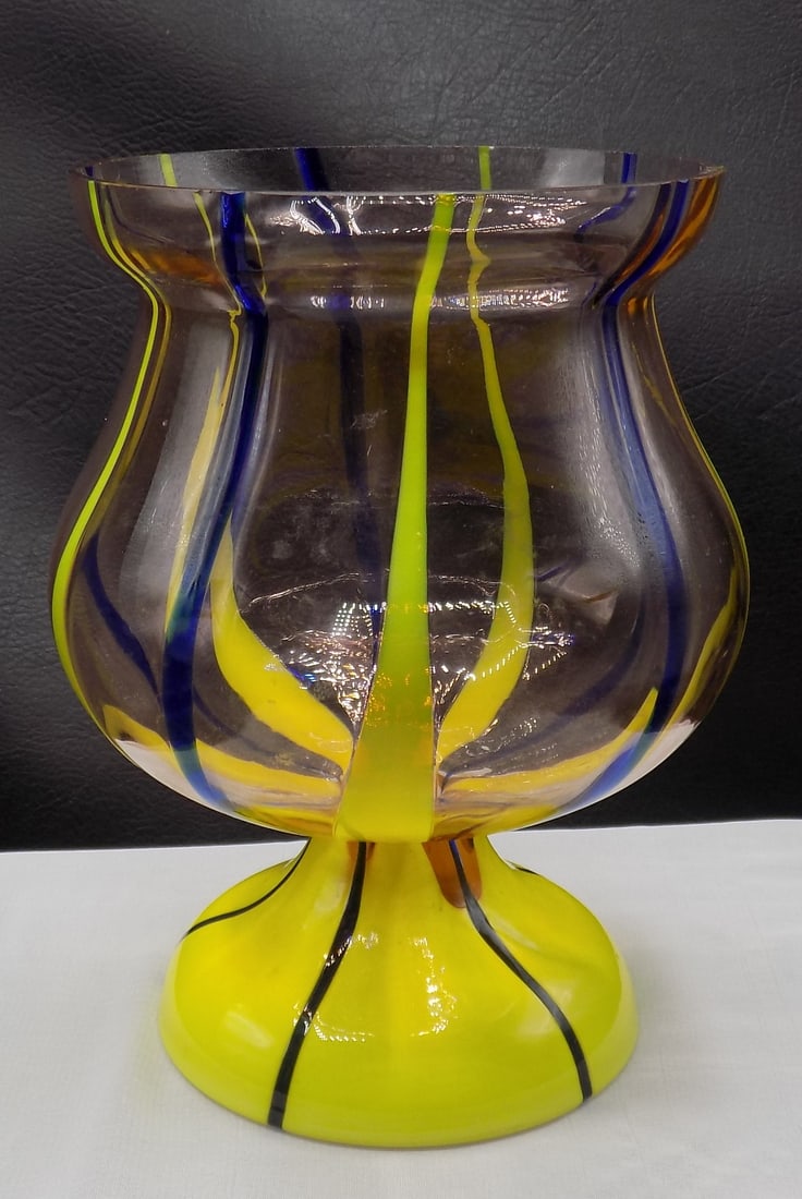 Wonderful Kralik vintage art glass vase (1 of 6)