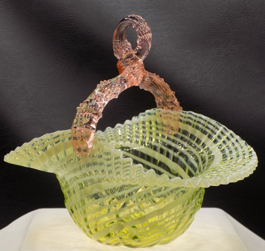 Exceptional vintage uranium vaseline art glass basket: Exceptional vintage uranium vaseline art glass basket. Beautiful colors. In very good original as found condition. Great quality and detail. 7 ¾ tall x 8 ¾ wide. For in house shipping, p