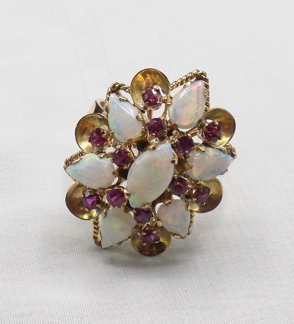Gorgeous 12 rubies and 6 fire opal 18k gold ring (1 of 6)