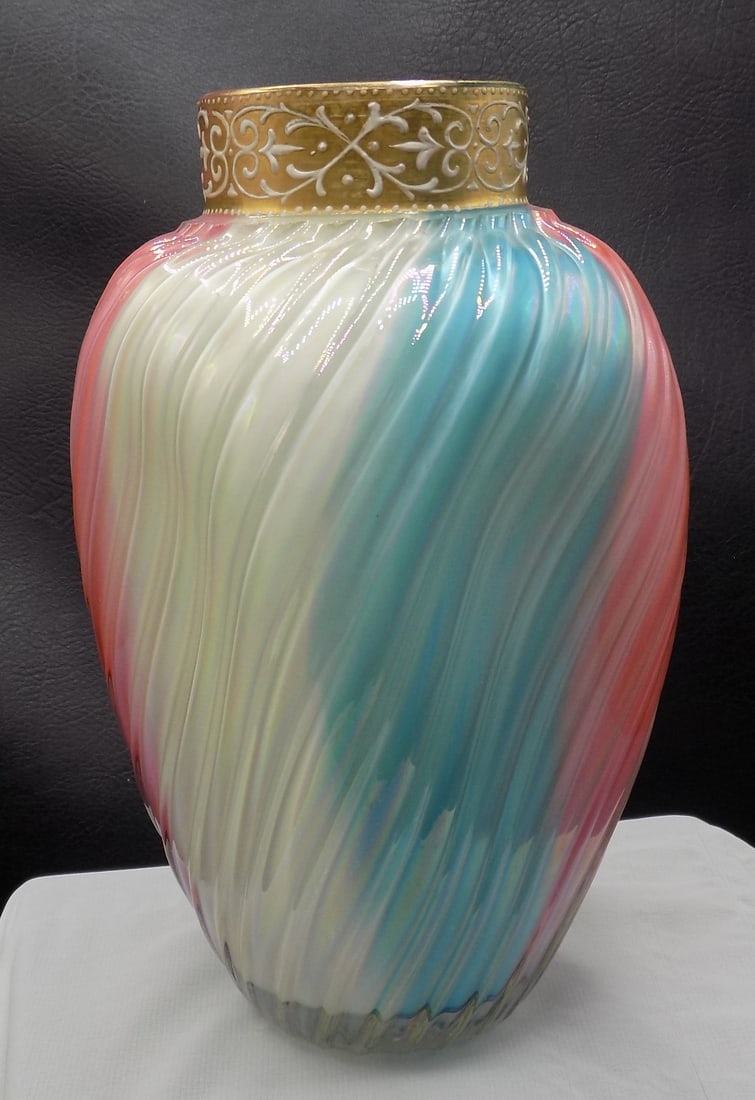 Stunning Loetz rainbow cased art glass vase (1 of 7)