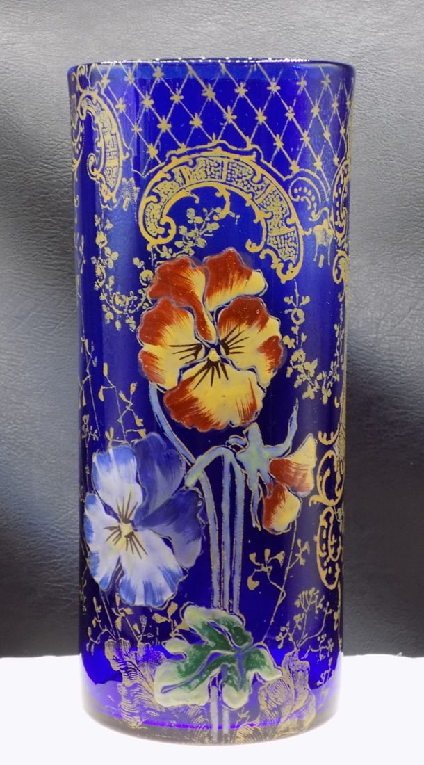Beautifully decorated antique Le Gras Mt. Joy art glass vase: Beautifully decorated antique Le Gras Mt. Joy art glass vase. Cobalt blue glass with floral decoration and gold highlights. In very good original as found condition. Great quality and detail. 9 &frac1