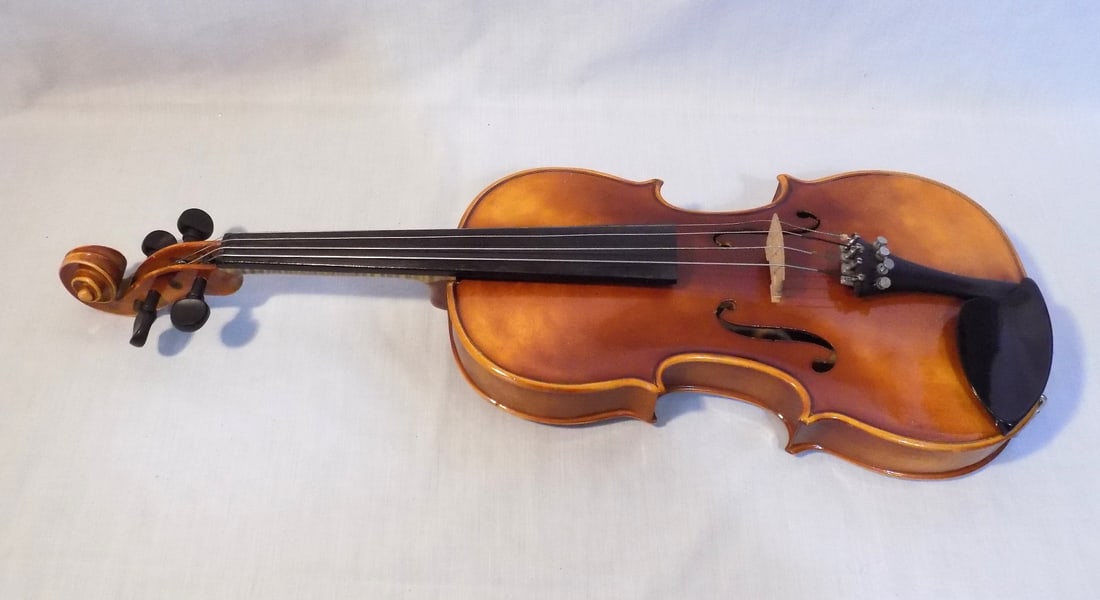 Antique violin Marked Ton Klar The Dancia (1 of 9)