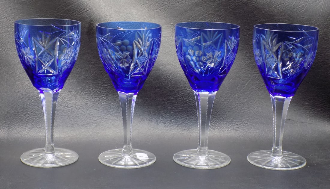 Beautiful set of four vintage blue cut to clear wine glasses (1 of 5)