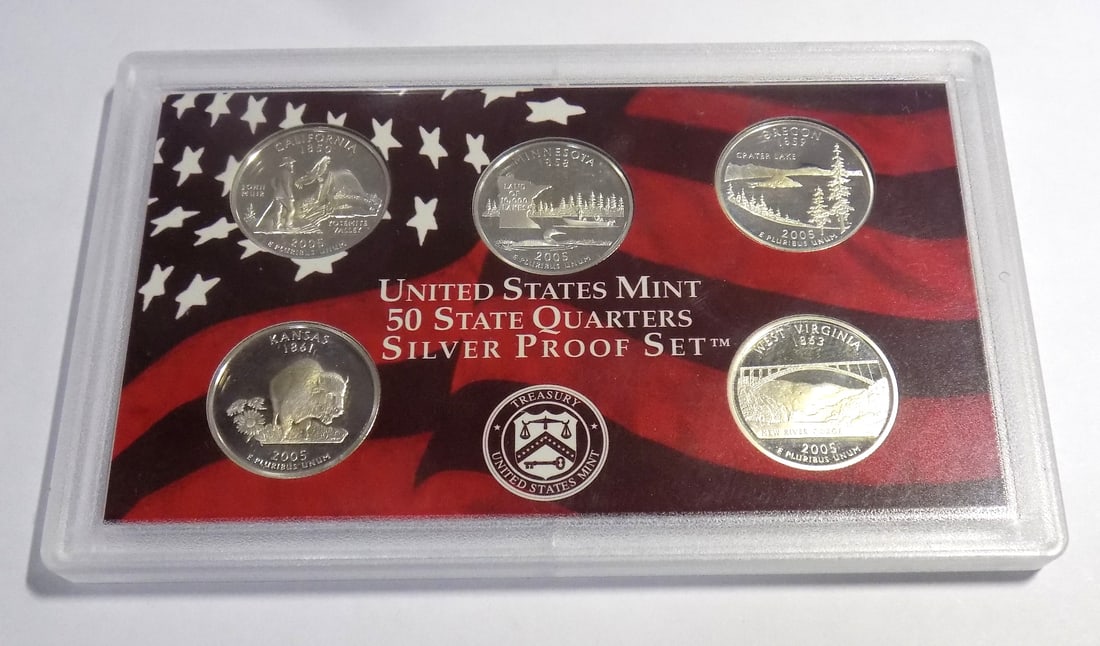 2005 United states mint silver proof set 50 state quarters: 2005 United states mint silver proof set 50 state quarters. 90 % silver. Please see photos. For in house shipping. Please call Mike at Thriftiques 319-321-0613