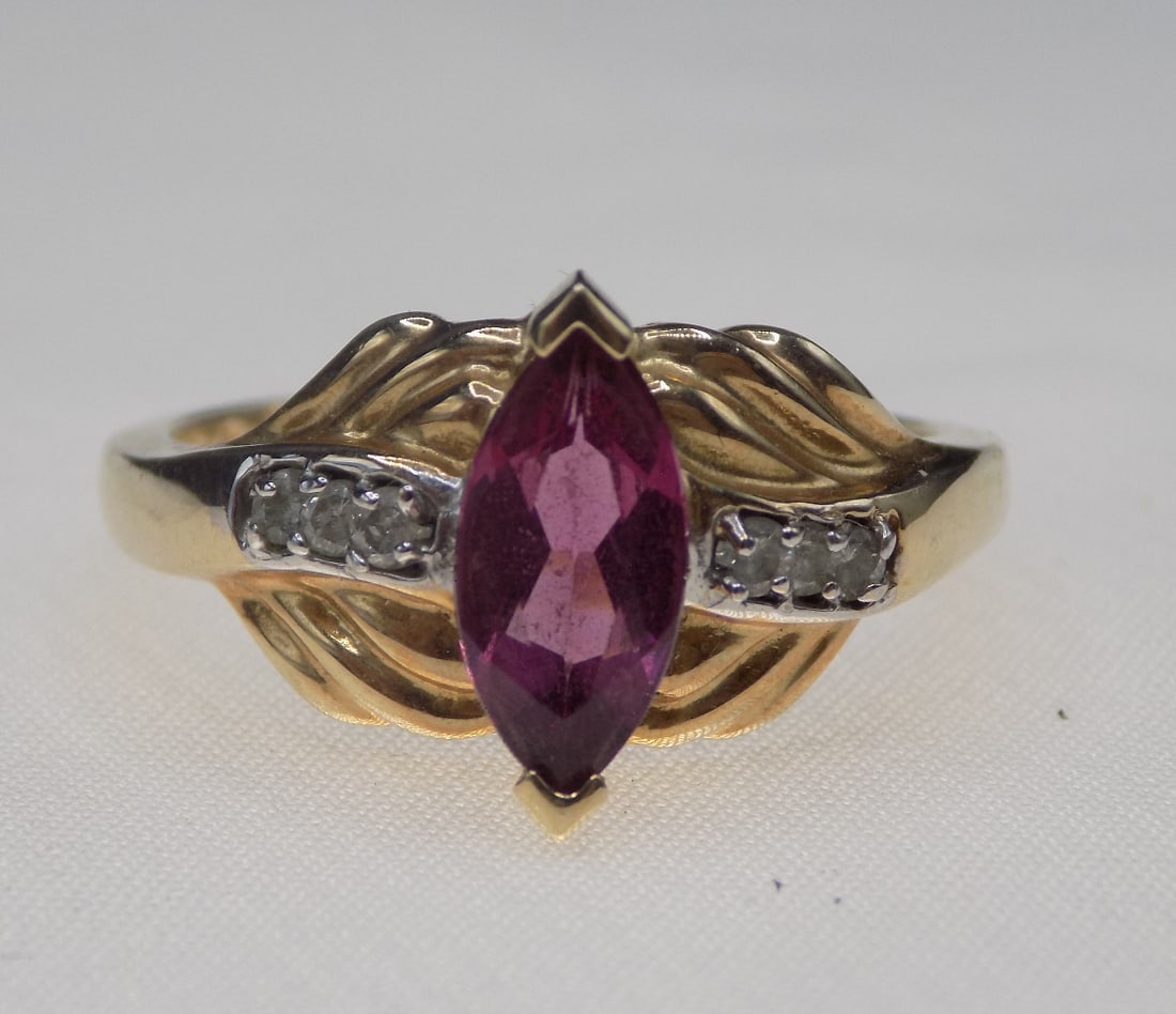 Beautiful 1 ct amethyst and diamond 10k gold ring (1 of 5)
