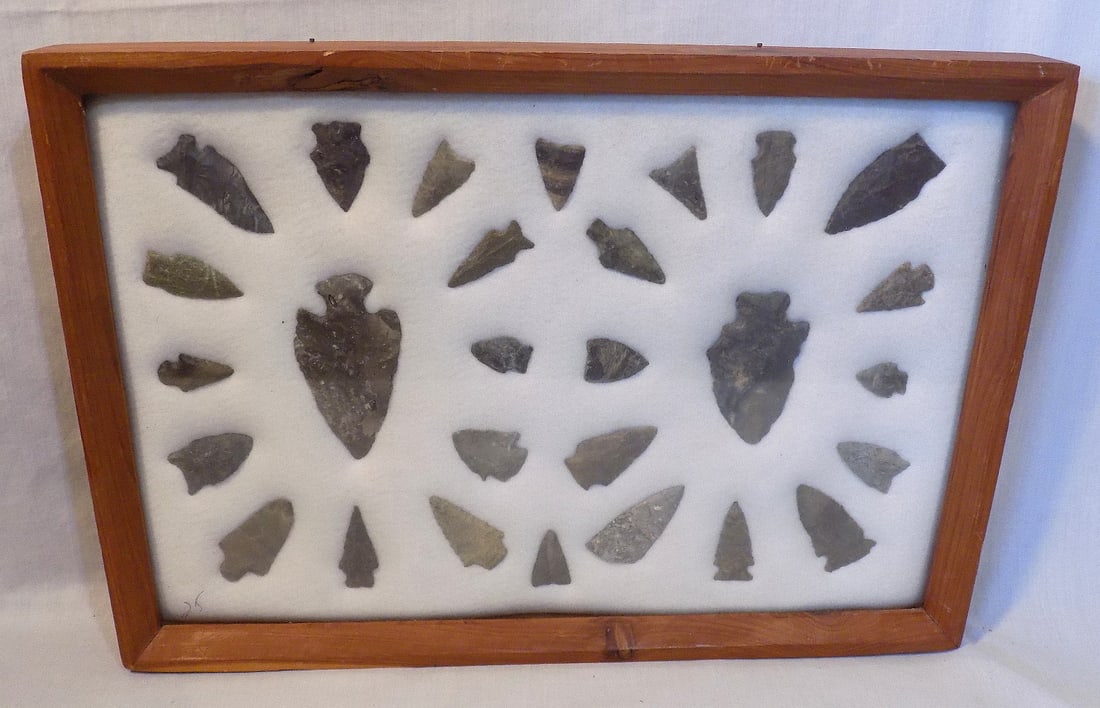 Antique collection of Native American Indian arrow heads (1 of 5)