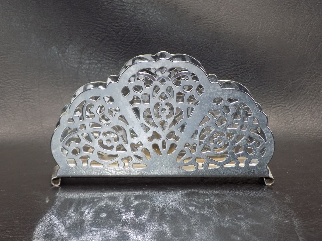 Fancy silverplate letter holder marked Irvin Ware USA: Fancy silverplate letter holder marked Irvin Ware USA. Marked on bottom. In very good original as found condition. Great quality and detail. 5 ¼ wide x 3 ¼ tall. For in house shipping, p
