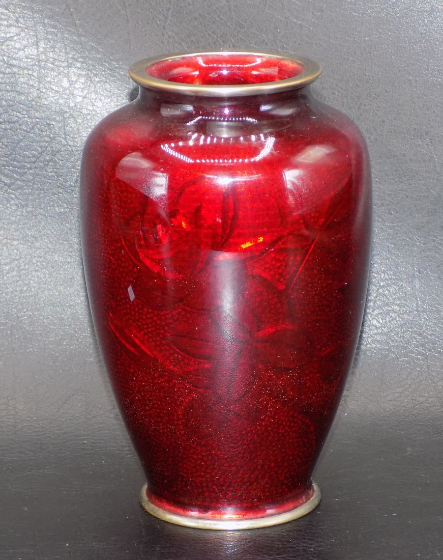 Antique Japanese ginbari cloisonne vase with internal decoration: Antique Japanese ginbari cloisonne vase with internal decoration. Silver rims. Beautiful colors. In very good original as found condition. Great quality and detail. 4 ¾ inches tall. White lines