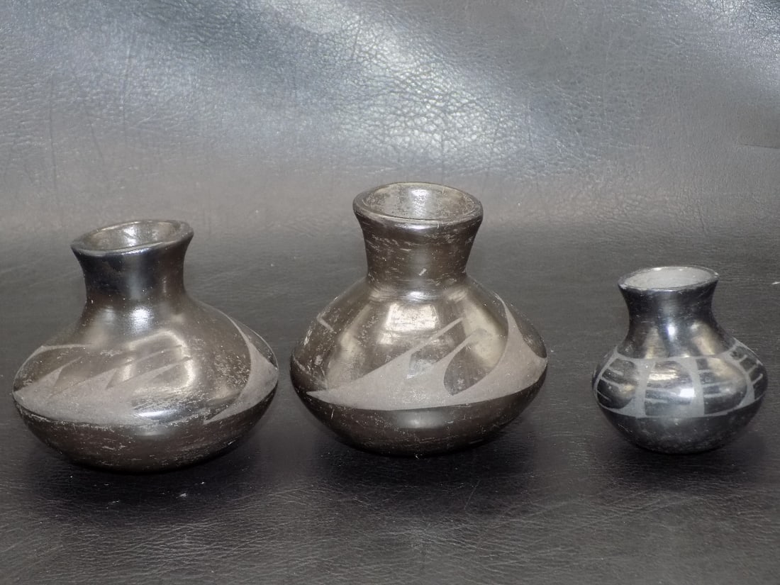 Three Santa Clara Pueblo pottery vases (1 of 8)