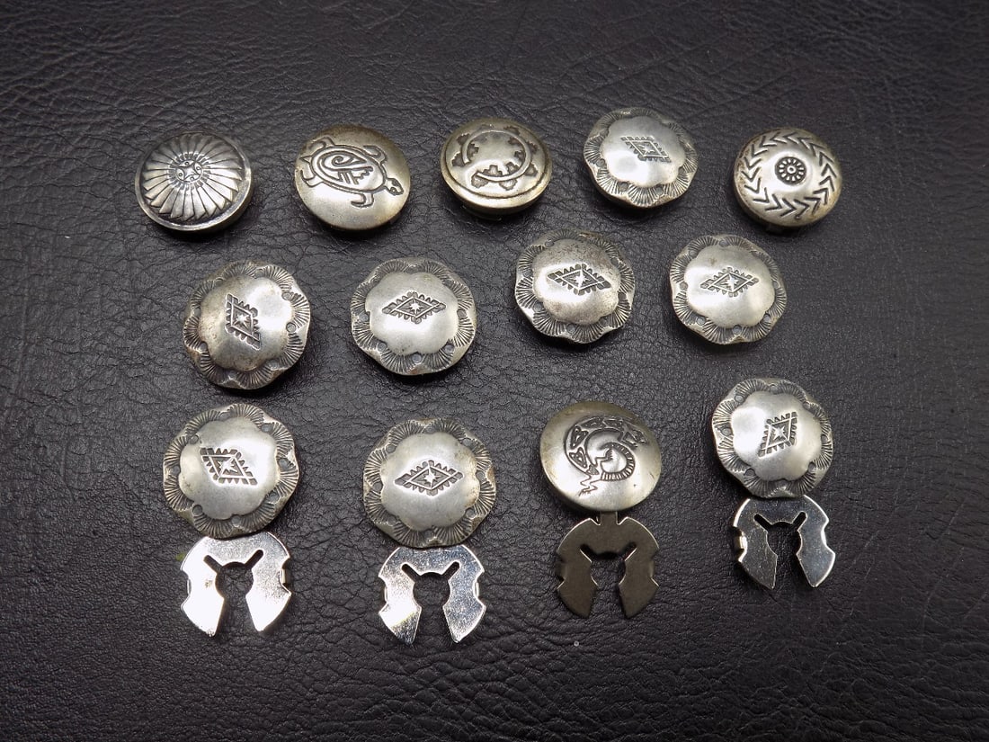 Rare vintage Native American Indian decorated silver button covers.: Rare vintage Native American Indian decorated silver button covers. Thirteen buttons. In very good original as found condition. Great quality and detail. 5/8 inch width. For in house shipping, please