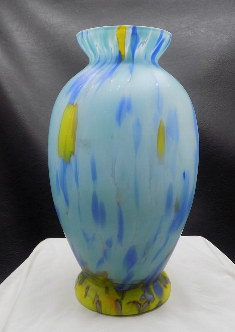 Art Deco Czech Tomschick multi color art glass vase: Art Deco Czech Tomschick multi color art glass vase. Marked on bottom as shown in photo. Beautiful colors. In very good original as found condition. Great quality and detail. 8 ¼ inches tall. F