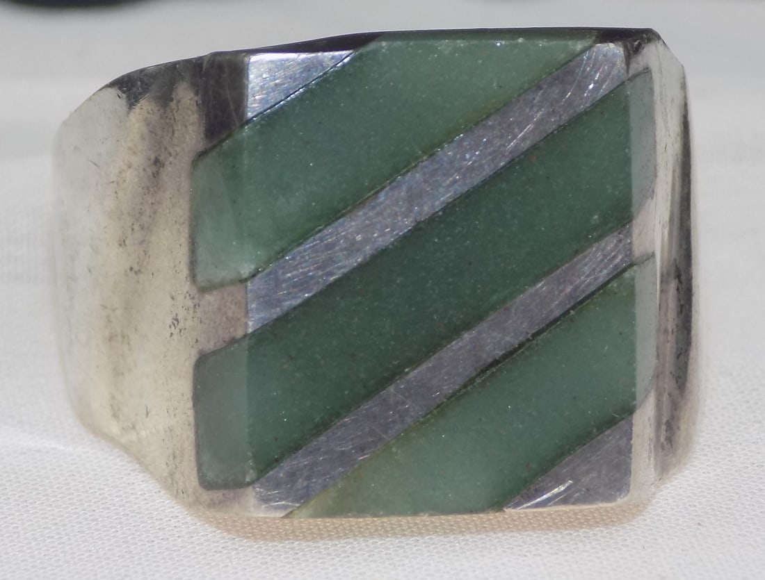 Vintage Native American Indian sterling jade gemstone ring: Vintage Native American Indian sterling jade gemstone ring. Artist mark as shown in photo. Size 13. For in house shipping, please call Mike at Thriftiques 319-321-0613