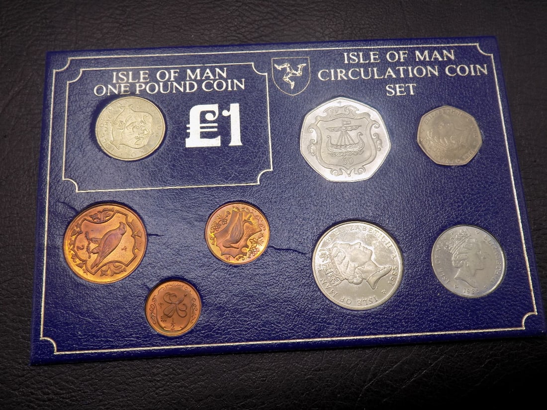 1985 Isle of Man Circulation Coin Set. Original holder (1 of 3)