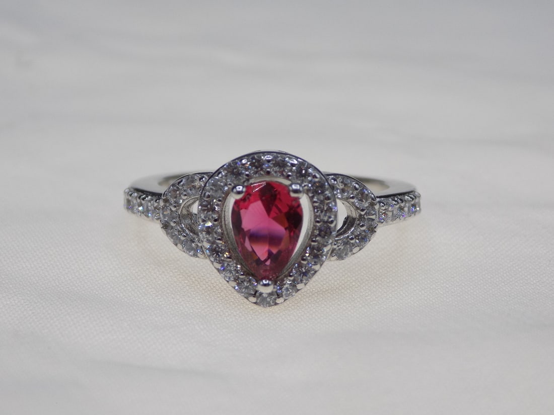 Beautiful 2 cwt ruby and topaz sterling silver ring (1 of 5)