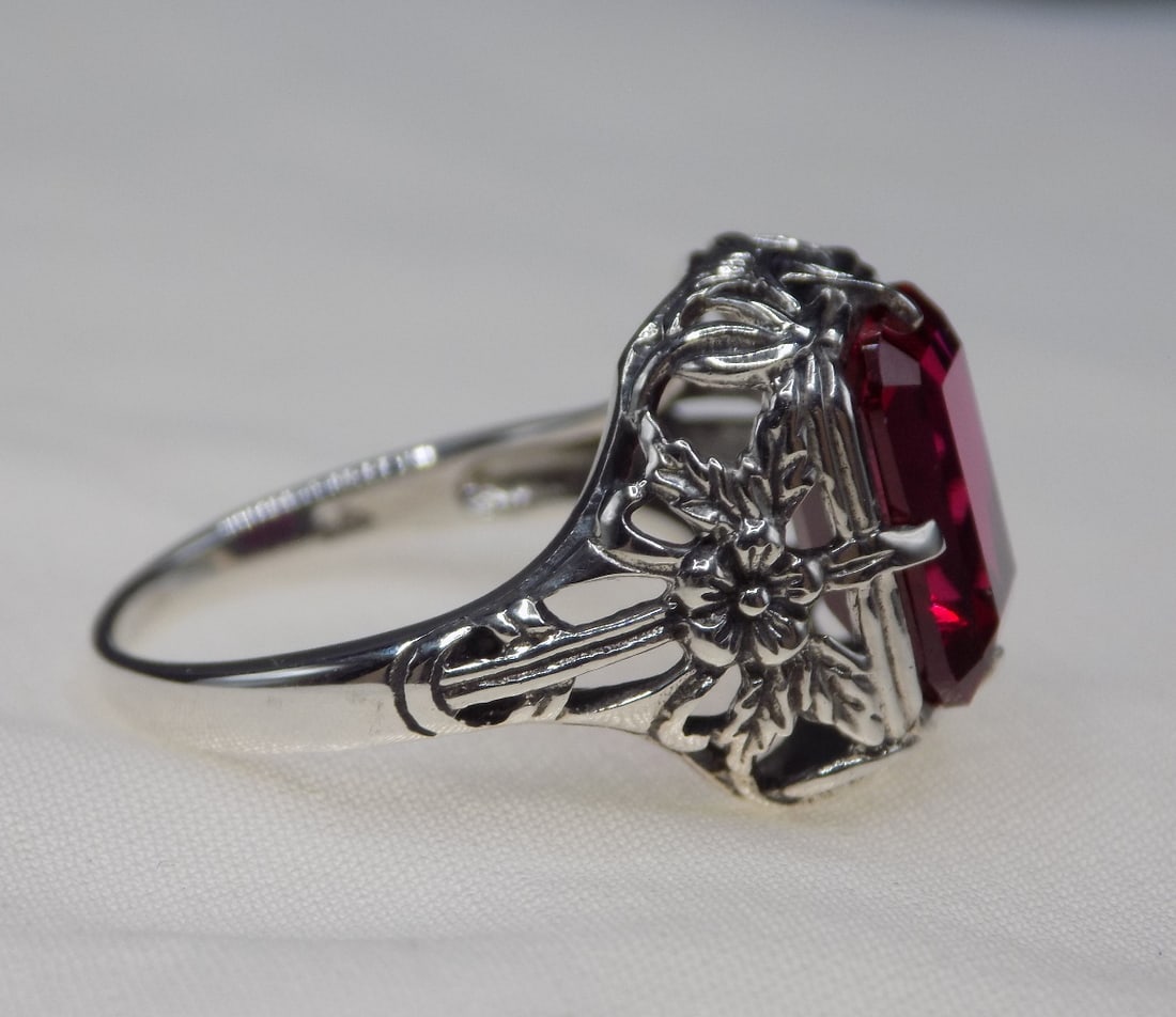 Beautiful 6 ct ruby sterling silver ring. Lab created ruby - 4