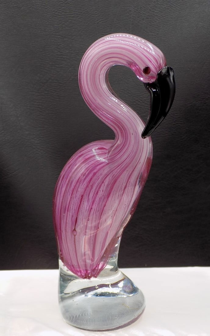 Beautiful midcentury Venetian Murano art glass Seguso Sommerso flamingo: Beautiful midcentury Venetian Murano art glass Seguso Sommerso flamingo. Beautiful colors. In very good original as found condition. White lines or dots are camera flash reflection. Great quality and 