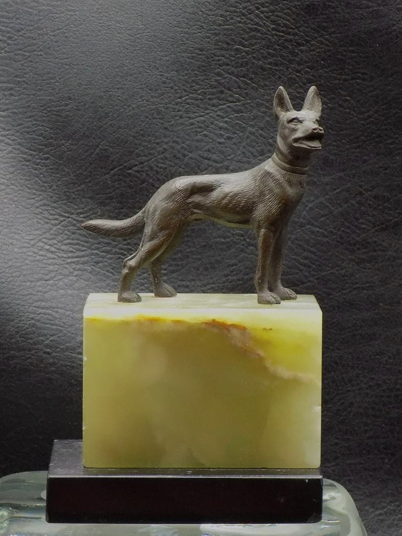 Splendid antique German Shephard bronze dog on onyx base (1 of 6)