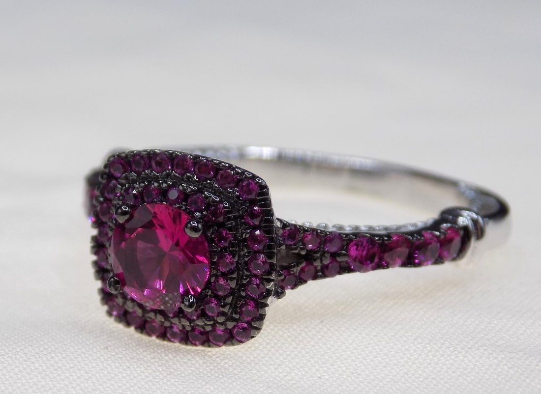 Beautiful 2 cwt ruby sterling silver ring - 3