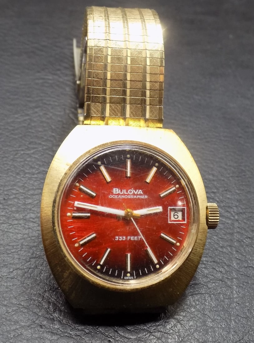 Vintage Bulova Oceanographer 333 wrist watch. Rare Crimson dial (1 of 5)