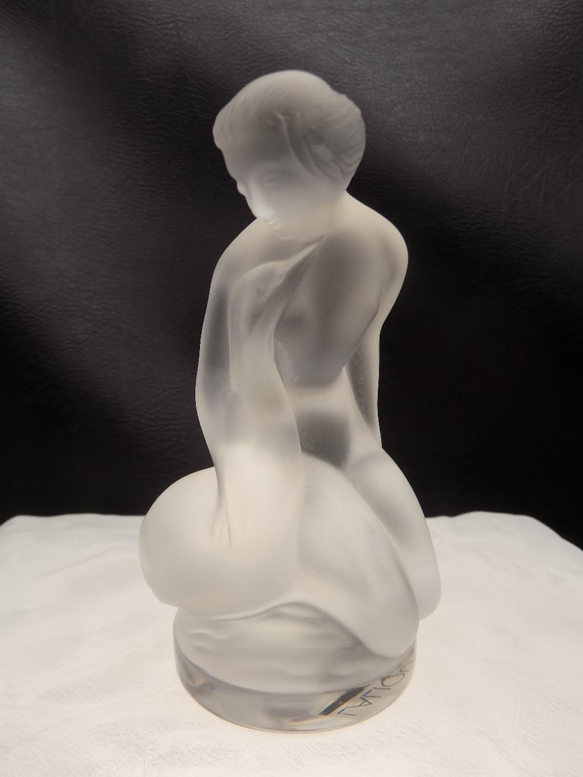 Nice vintage signed Lalique Leda and the Swan art glass figure (1 of 5)