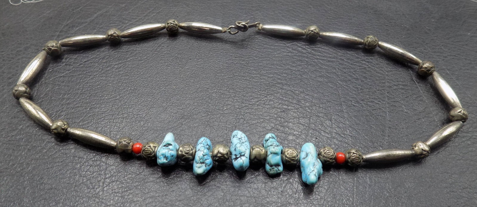 Native American Indian sterling silver turquoise and coral necklace: Native American Indian sterling silver turquoise and coral necklace. Beautiful colors. In very good original as found condition. Great quality and detail. Total length 15 inches. For in house shipping