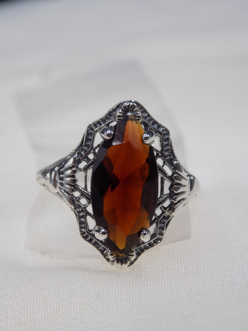 Beautiful 2 ct fire garnet sterling silver ring (1 of 5)