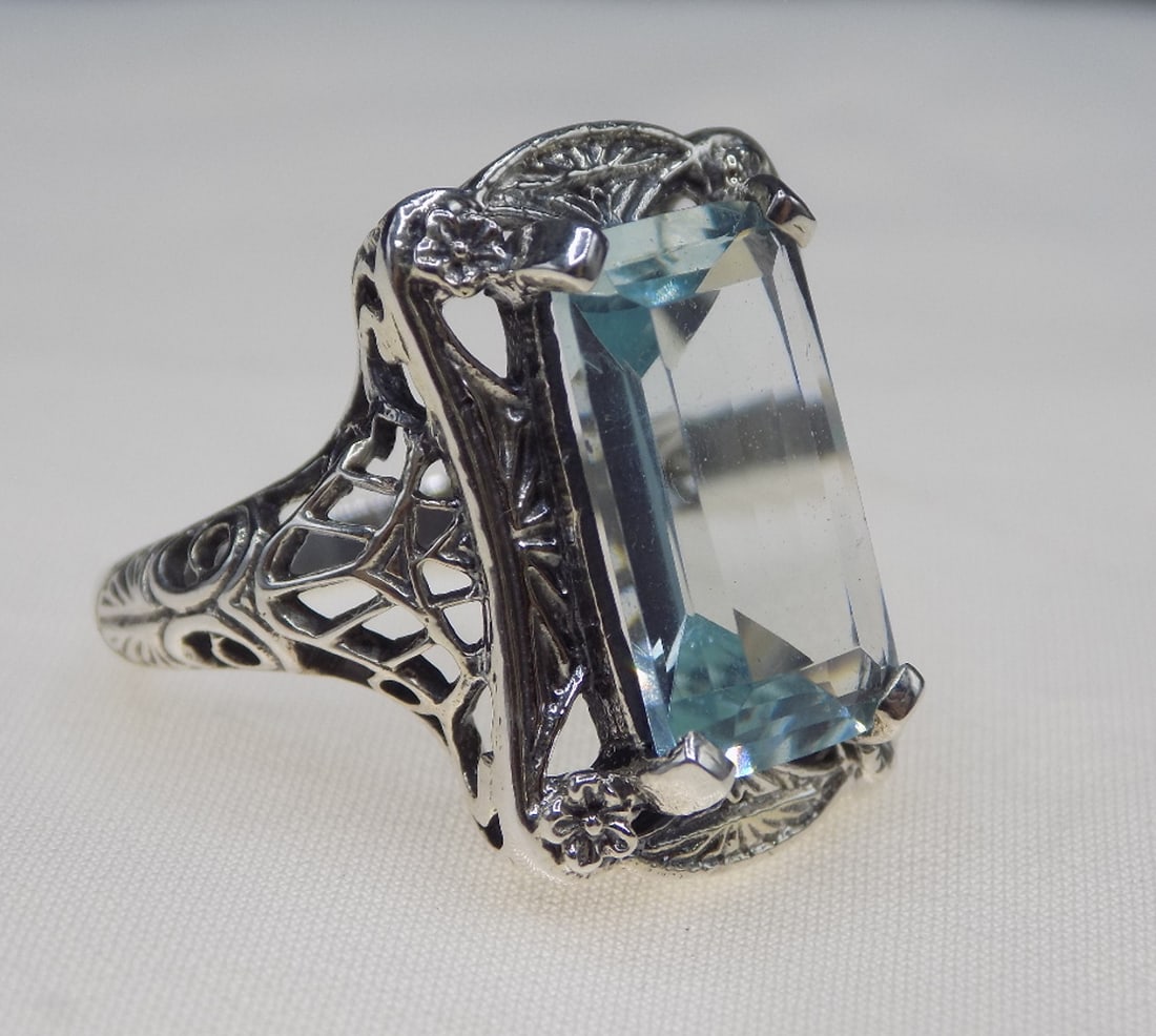Beautiful 10 ct aquamarine sterling silver ring (1 of 4)