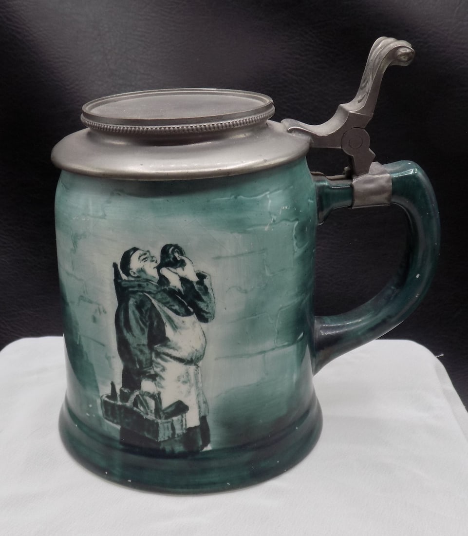 Vintage O’Hara decorated beer stein: Vintage O’Hara decorated beer stein. Marked on bottom as shown in photo. Great quality and detail. In very good original as found condition. 5 ½ inches tall to top of handle. For in house s