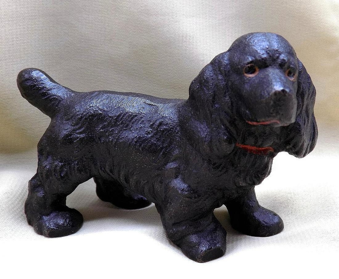 Adorable antique miniature cast iron Cocker Spaniel dog paperweight (1 of 3)