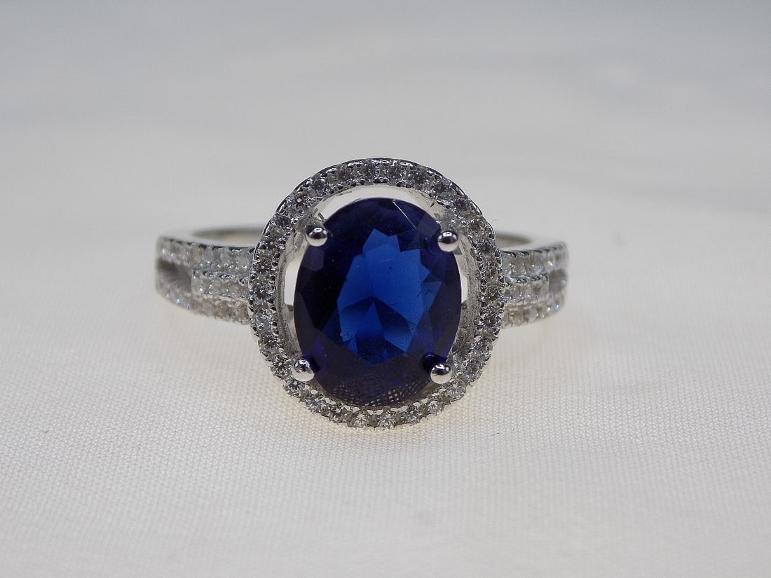 Beautiful 3 ct blue sapphire sterling silver ring (1 of 4)