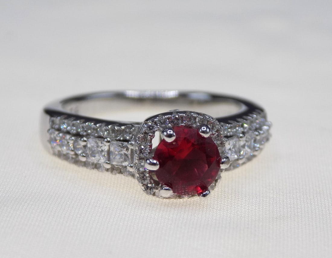 Beautiful 2 cwt ruby and topaz sterling silver ring (1 of 5)