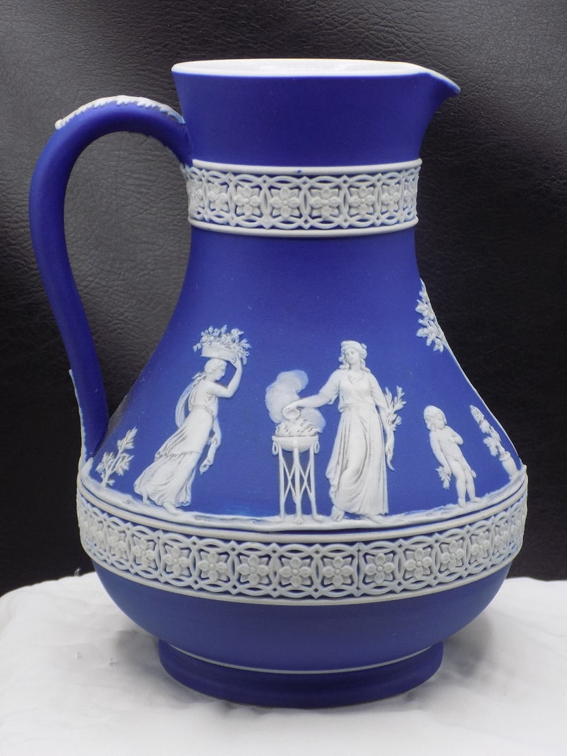 Vintage Wedgwood Jasperware pitcher (1 of 11)