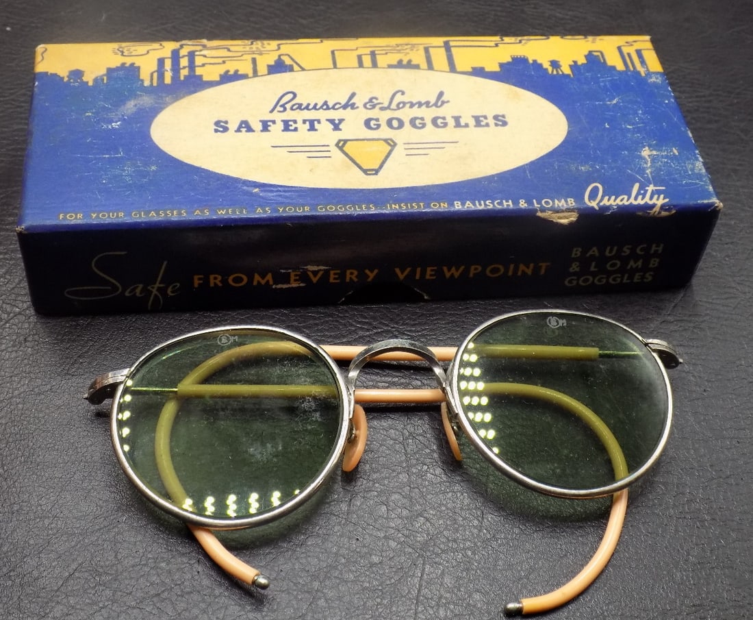 Vintage Bausch & Lomb safety goggles in original box (1 of 4)