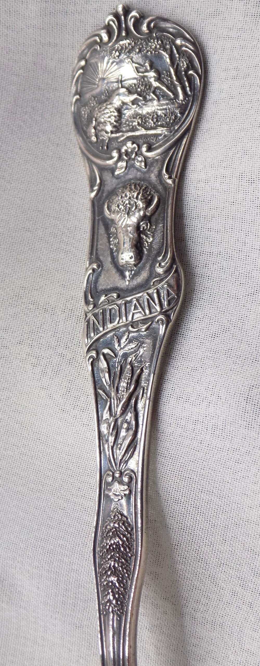 Indiana sterling spoon with buffalo. - 2