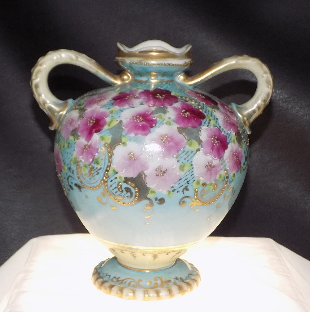Vintage hand painted floral decorated Nippon vase. (1 of 6)