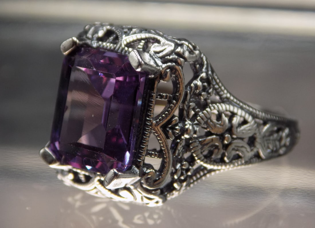 Beautiful 5 ct alexandrite sterling silver ring. - 4