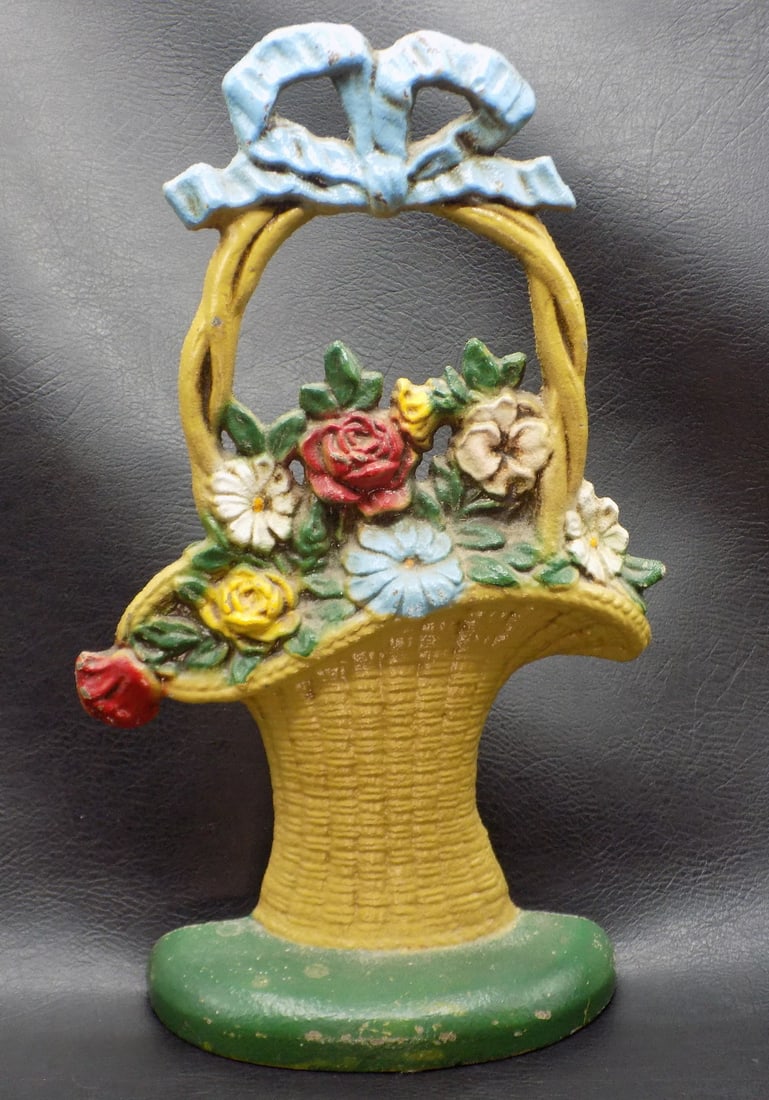 Exceptional cast iron flower basket doorstop (1 of 6)