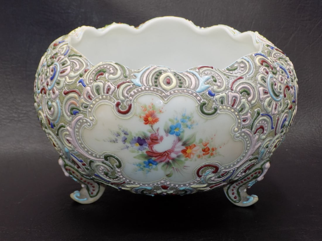 Highly decorated Nippon moriage footed bowl (1 of 6)