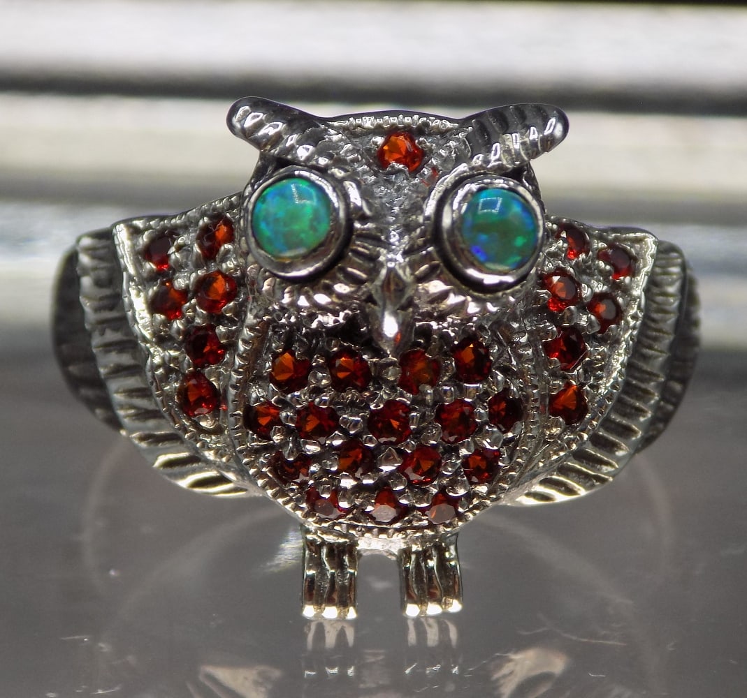 Beautiful Australian opal and ruby sterling silver owl ring (1 of 7)