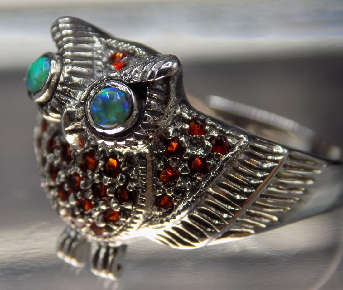 Beautiful Australian opal and ruby sterling silver owl ring - 5