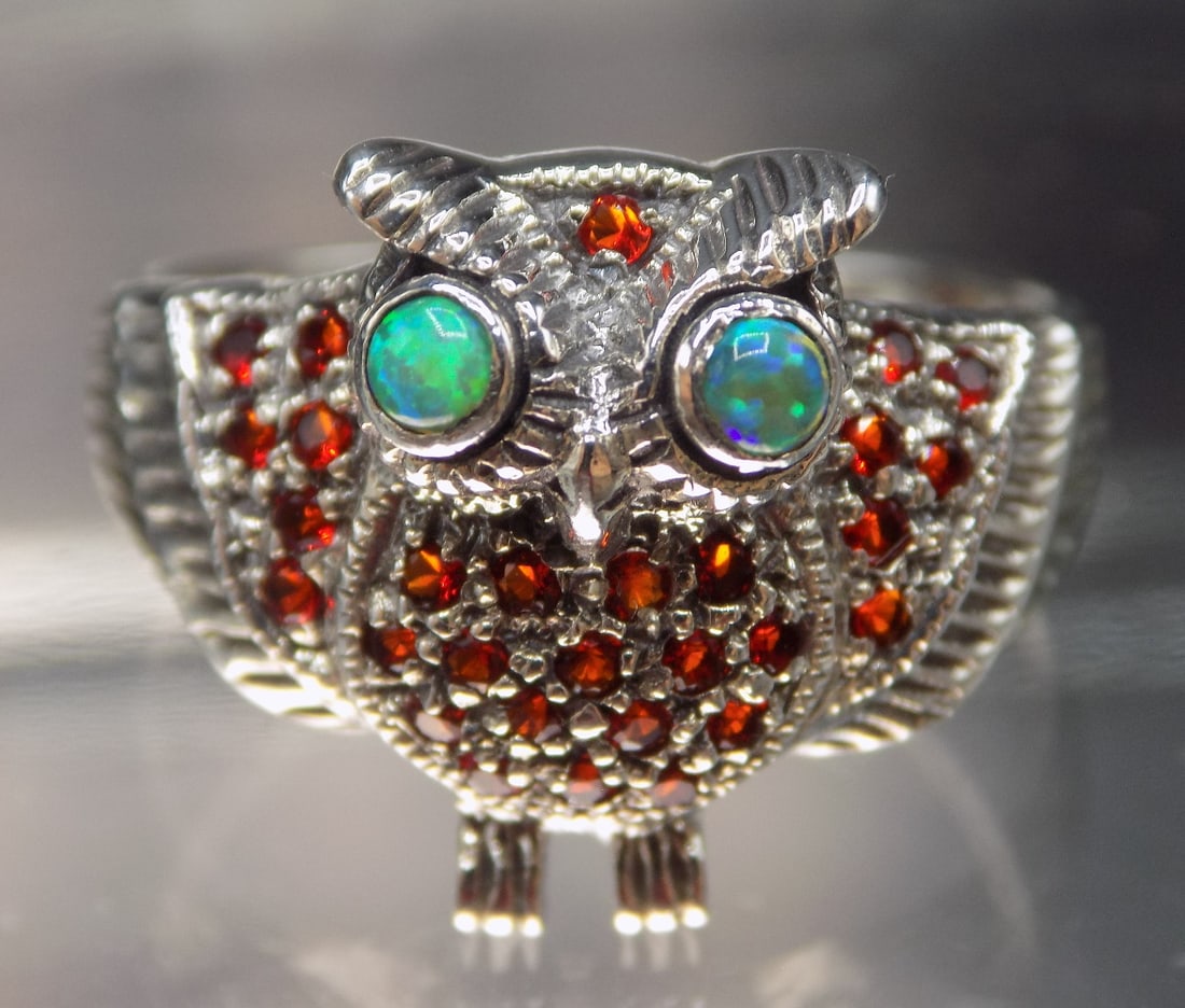 Beautiful Australian opal and ruby sterling silver owl ring - 7