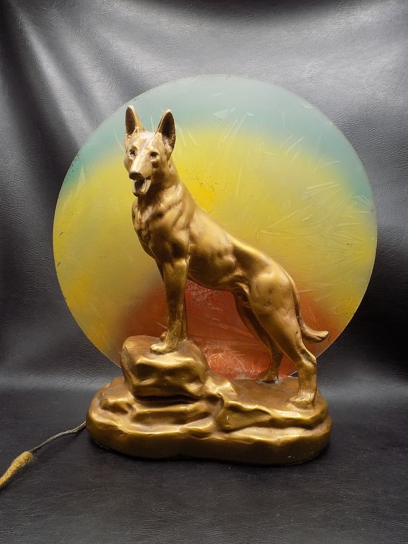 Neat vintage lamp with German Shepard: Neat vintage lamp with German Shepard. Has glass panel behind dog. Original William Rainwater Co. Novelty lamps Seattle Washington label as shown in photo. Original gold paint on chalkware. In very go