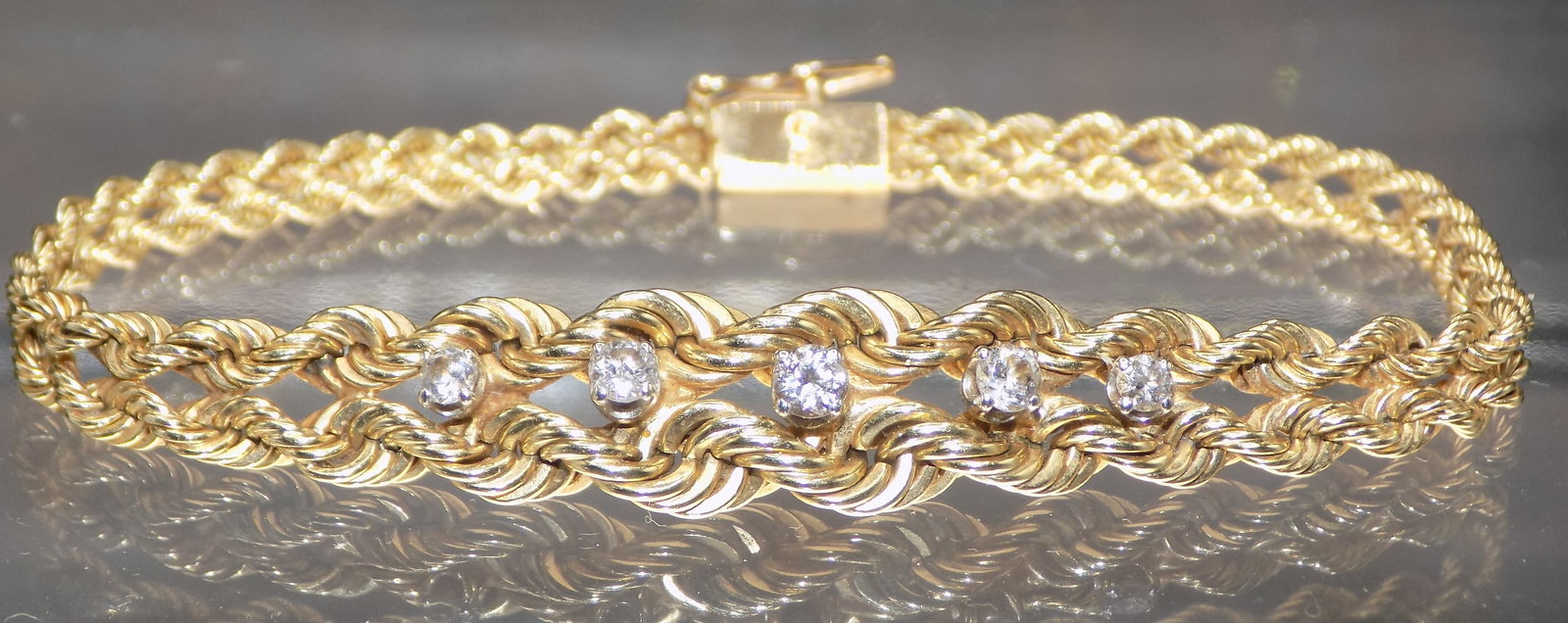 Beautiful 14 k gold and diamond bracelet (1 of 8)
